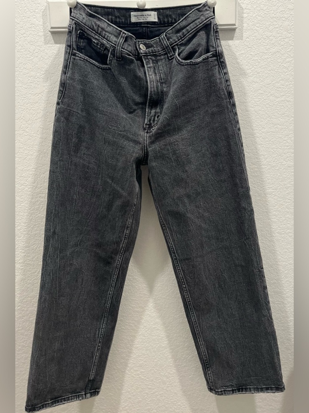 Abercrombie & Fitch Black Crop Wide Leg Ultra High Rise Jeans